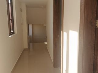 Foto 14 de Por estrenar casa amplia de 3 plantas en Martínez - Ambato