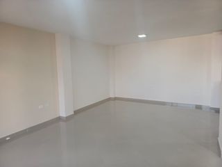 Foto 20 de Por estrenar casa amplia de 3 plantas en Martínez - Ambato
