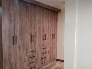 Foto 12 de Por estrenar casa amplia de 3 plantas en Martínez - Ambato