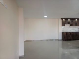 Foto 8 de Por estrenar casa amplia de 3 plantas en Martínez - Ambato
