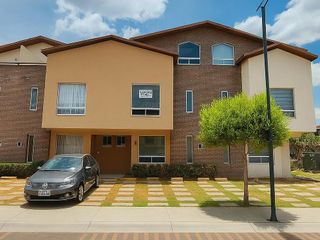 Foto 1 de Casa por Estrenar 4 Dorm. con Terraza y Jardín Conjunto con Piscina
