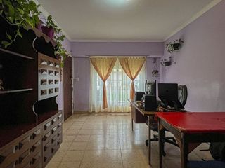 Foto 3 de Venta casa 4 amb 2 baños  Cochera ZonaConstitucion