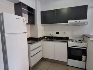 Foto 2 de MONOAMBIENTE AMOBLADO EN ALQUILER LOURDES