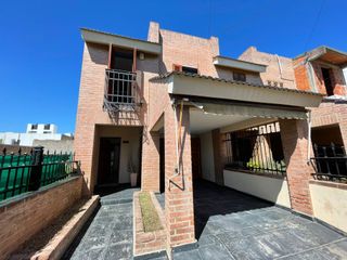 Foto 1 de VENTA DUPLEX 3 DORMITORIOS BARRIO SAN SALVADOR