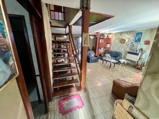 Foto 2 de VENDE CASA 4 DORMITORIOS SOBRE AV SABATTINI