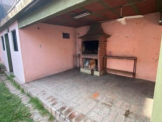 Foto 6 de VENTA CASA TRES DORMITORIOS COCHERA EN CRISOL SUD