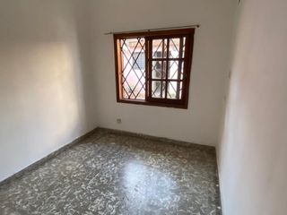 Foto 3 de VENTA CASA TRES DORMITORIOS COCHERA EN CRISOL SUD