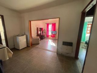 Foto 5 de VENTA CASA 4 DORMITORIOS CARLOS PAZ