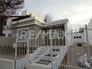 Foto 2 de Casa en Alquiler 2 Dormitorios Centro NQN