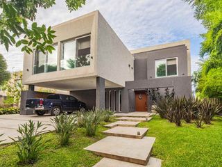 Foto 5 de Venta  Casa 35 mts de costa al Rio/ apto credito