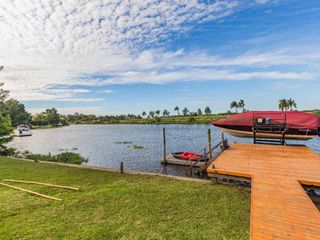 Foto 81 de Venta  Casa 35 mts de costa al Rio/ apto credito