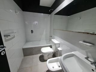 Foto 7 de Departamento en 2 amb c/cochera muy amplio Tigre Centro (apto crédito)