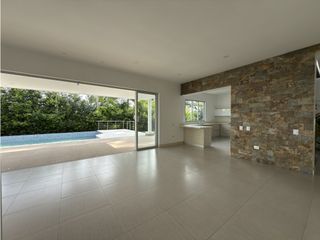 Foto 4 de Venta, Renta de Casa Campestre en Cerritos con Piscina ¡Negocia Hoy!