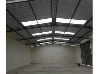 Foto 10 de Valle de Los Chillos, Galpón, en Renta, 300m2, 1 Ambientes