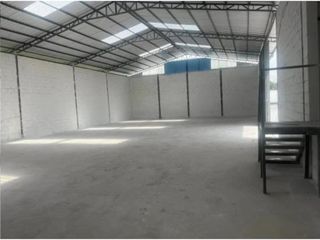Foto 1 de Valle de Los Chillos, Galpón, en Renta, 300m2, 1 Ambientes