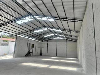 Foto 6 de Valle de Los Chillos, Galpón, en Renta, 300m2, 1 Ambientes