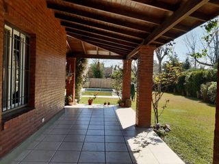 Foto 5 de ALQUILER CASA 4 AMB Bo. CERRADO SOLARES DEL CARMEN