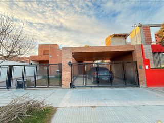 Foto 1 de Re/Max Vende casa en General Roca