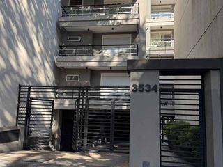 Foto 1 de VENTA COCHERA DOBLE 22 M2 VILLA URQUIZA