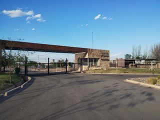 Foto 3 de LOTE EN BARRIO PRIVADO - MAIPÚ