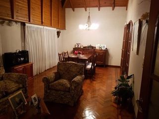 Foto 3 de Muy Buena Casa En Venta 3d,suitte,gge,patio, Tte Farias 1390