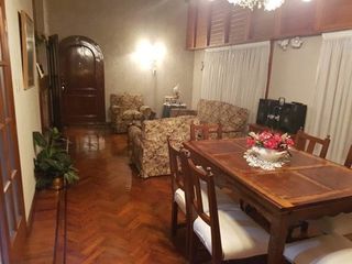 Foto 4 de Muy Buena Casa En Venta 3d,suitte,gge,patio, Tte Farias 1390
