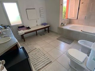 Foto 12 de Casa en venta 4 amb  en Los Sauces con pileta