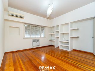 Foto 2 de VENTA CASA DE ALTO - PLENO CENTRO