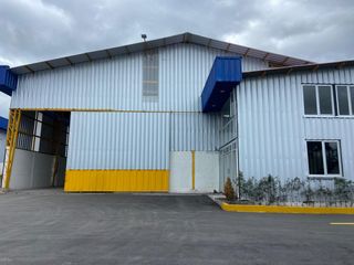 Foto 6 de Renta Nave Industrial de 890 m² con Oficinas y Patio de Maniobras – Cuenca