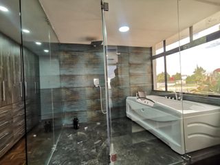 Foto 44 de Casa en Arriendo 400m2 uso Comercial o Residencial Quito Ecuador