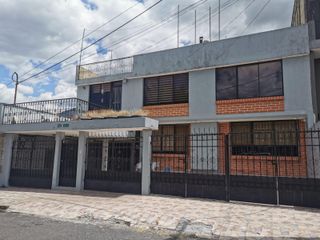 Foto 1 de Casa en Arriendo 400m2 uso Comercial o Residencial Quito Ecuador