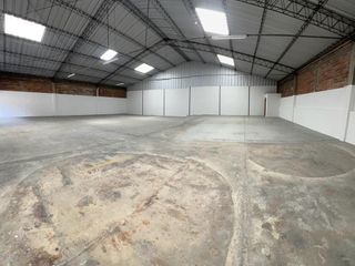 Foto 6 de RENTO Galpon - Norte de Quito - Complejo de Bodegas -  Sector Condado
