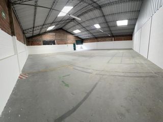 Foto 4 de RENTO Galpon - Norte de Quito - Complejo de Bodegas -  Sector Condado