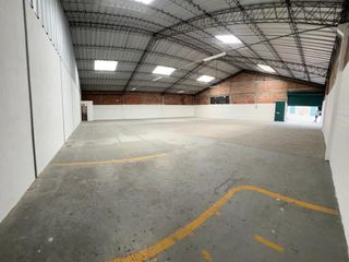 Foto 3 de RENTO Galpon - Norte de Quito - Complejo de Bodegas -  Sector Condado
