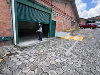Foto 8 de RENTO Galpon - Norte de Quito - Complejo de Bodegas -  Sector Condado