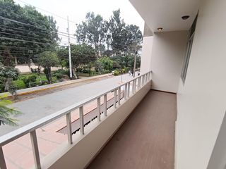 Foto 4 de Venta casa 2 pisos a.t. 200 m2 a.c 281 m2 URB. PALAO S.M.P