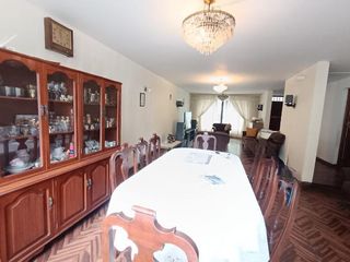 Foto 3 de Venta casa 2 pisos a.t. 200 m2 a.c 281 m2 URB. PALAO S.M.P
