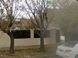 Foto 2 de Venta Casa terreno 725 mts2 Céntrico General Roca