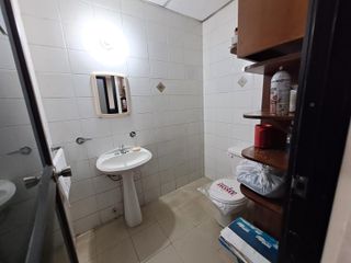 Foto 5 de Se vende consultorio en planta baja cerca de Clínica Kennedy
