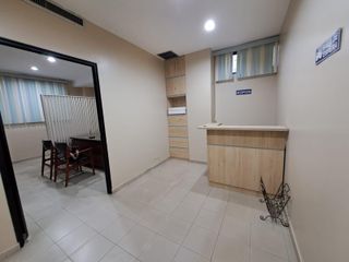 Foto 1 de Se vende consultorio en planta baja cerca de Clínica Kennedy