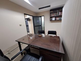 Foto 3 de Se vende consultorio en planta baja cerca de Clínica Kennedy