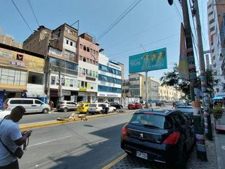 Foto 3 de Local Comercial a la Venta en Gamarra, Ubicación Comercial!