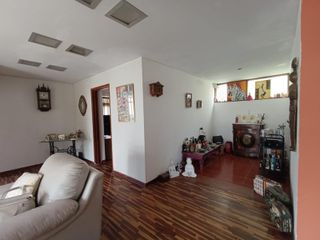 Foto 6 de Amplio Y Muy Bien Distribuido Departamento - 189 M2