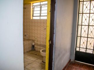 Foto 7 de Venta de amplia casa en Urb. Valdiviezo - SMP
