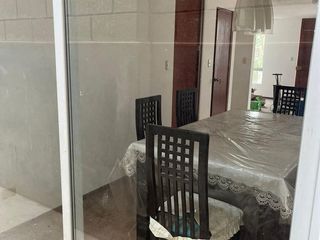 Foto 7 de Acogedora Casa Familiar Con Terraza, Jardín Y Estacionamiento