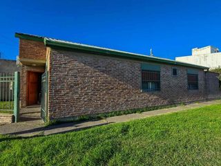 Foto 2 de VENTA CASA DE 4 DORMITORIOS EN Bo VILLA PARODI