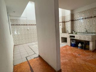 Foto 10 de ALQUILO LOCAL COMERCIAL ZONA EXCLUSIVA EN LOS OLIVOS