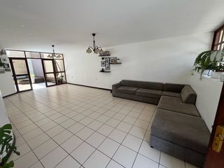 Foto 21 de Vive cerca del mar en una casa amplia y moderna en Pimentel.