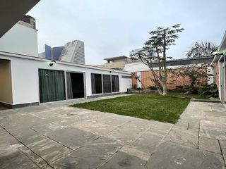 Foto 8 de Casa en Alquiler en el Corazón de San Isidro! Ideal para Vivienda u Oficina