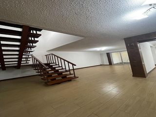 Foto 6 de Casa en Alquiler en el Corazón de San Isidro! Ideal para Vivienda u Oficina